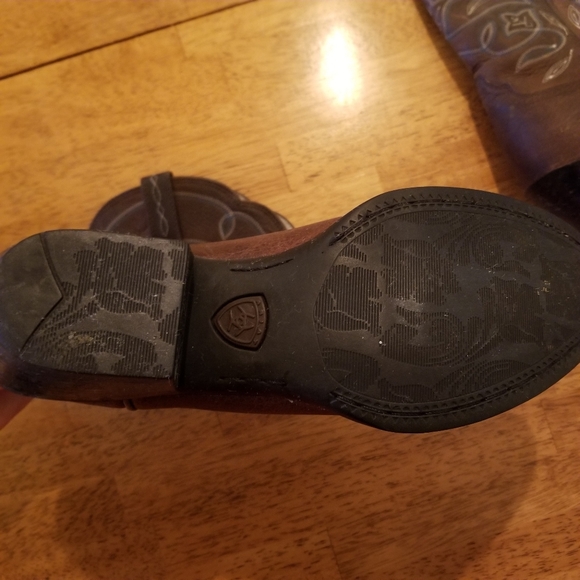 Ariat Western Embroidered Boots - Picture 5 of 9